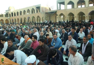 باحضور چهار هزار زائر ایرانی در مسجد سهله ،طنین دلنواز دعای ندبه برگزار شد. 4