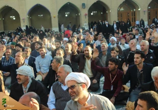 باحضور چهار هزار زائر ایرانی در مسجد سهله ،طنین دلنواز دعای ندبه برگزار شد. 5