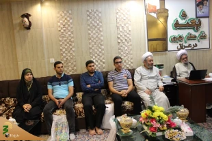 بشر امروزی بیش از هر زمان به مضامین عالی نهج البلاغه نیازمند است. 5