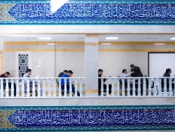 آزمون معاون آموزشی عتبات عالیات در قم برگزار شد 9