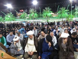 مومن اهل تفکر و ذکر است. 10