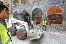 عملیات تعویض سنگ صحن حرم حضرت ابوالفضل العباس(ع) 8