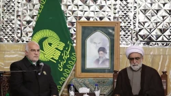 تولیت آستان قدس رضوی در دیدار با سرکشیکان خدام حرم مطهر رضوی:


صاحب آستان قدس رضوی، حضرت رضا (ع) است 
 2