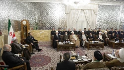 تولیت آستان قدس رضوی در دیدار با سرکشیکان خدام حرم مطهر رضوی:


صاحب آستان قدس رضوی، حضرت رضا (ع) است 
 2