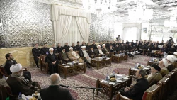 تولیت آستان قدس رضوی در دیدار با سرکشیکان خدام حرم مطهر رضوی:


صاحب آستان قدس رضوی، حضرت رضا (ع) است 
 7