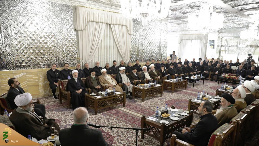 تولیت آستان قدس رضوی در دیدار با سرکشیکان خدام حرم مطهر رضوی:


صاحب آستان قدس رضوی، حضرت رضا (ع) است 
 7