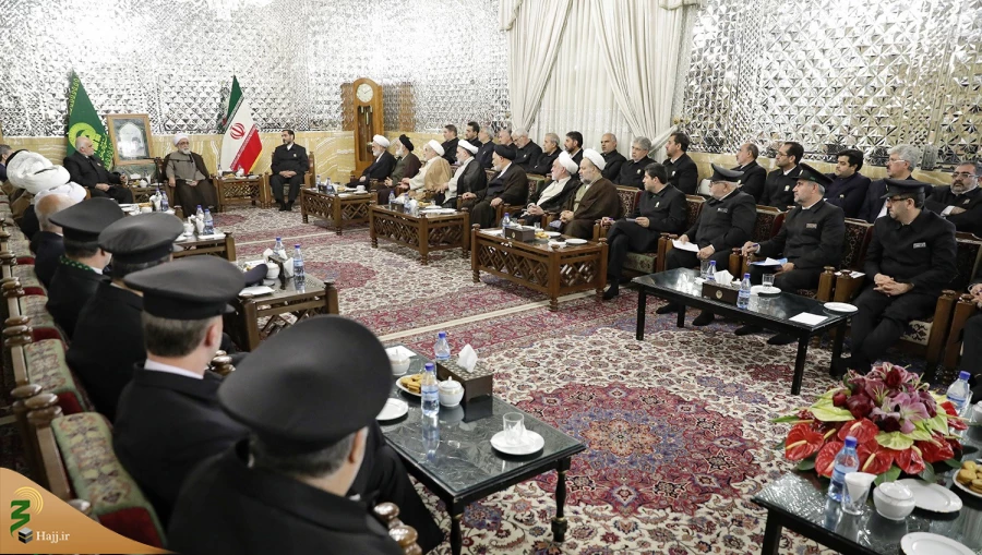 تولیت آستان قدس رضوی در دیدار با سرکشیکان خدام حرم مطهر رضوی:


صاحب آستان قدس رضوی، حضرت رضا (ع) است 
 9