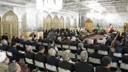 تولیت آستان قدس رضوی در دیدار با سرکشیکان خدام حرم مطهر رضوی:


صاحب آستان قدس رضوی، حضرت رضا (ع) است 
 10