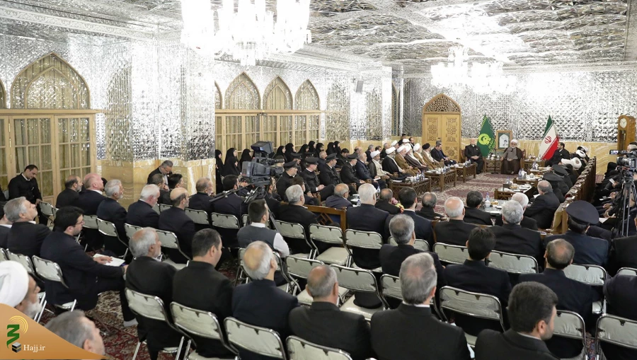 تولیت آستان قدس رضوی در دیدار با سرکشیکان خدام حرم مطهر رضوی:


صاحب آستان قدس رضوی، حضرت رضا (ع) است 
 10