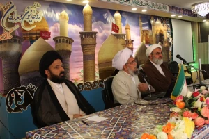 نوافل انسان را به مقام محمود می رساند