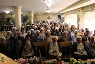 نوافل انسان را به مقام محمود می رساند. 9