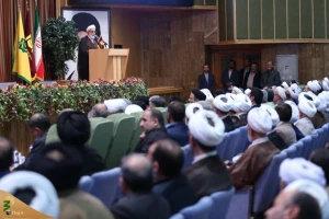 حجت‌الاسلام والمسلمین گلپایگانی:

هر حلقومی که ندای اختلاف از آن بلند شود، حلقوم شیطان است