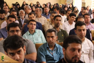 عاشورا و مهدویت دو نشان مهم تشیع است. 2