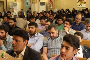 عاشورا و مهدویت دو نشان مهم تشیع است. 5