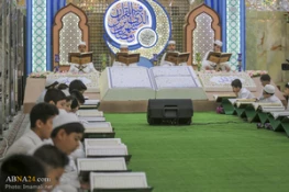 تصاویر ازآئین ترتیل خوانی قرآن توسط نوجوانان در حرم امام علی(ع) 8