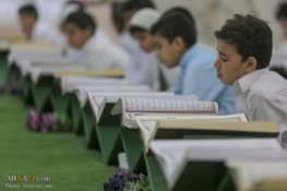 تصاویر ازآئین ترتیل خوانی قرآن توسط نوجوانان در حرم امام علی(ع) 12