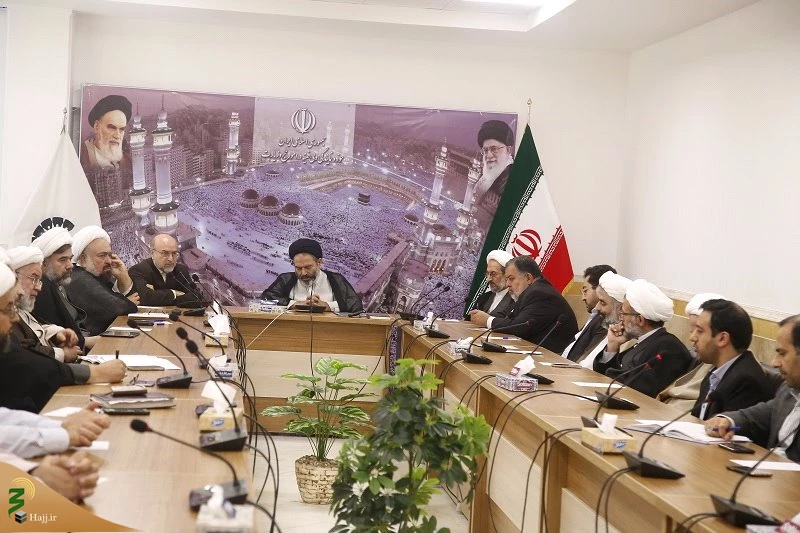 حجت الاسلام والمسلمین نواب:

خاطرات حج گردآوری و به رشته تحریر در آید 2