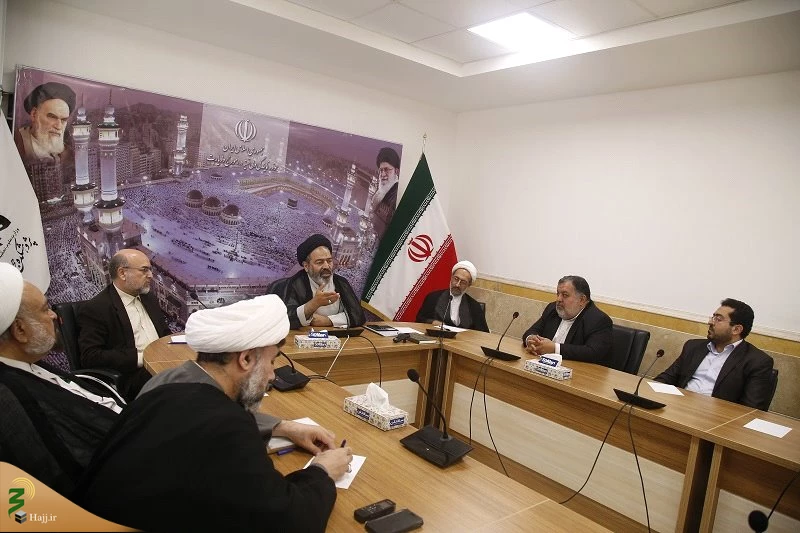 حجت الاسلام والمسلمین نواب:

خاطرات حج گردآوری و به رشته تحریر در آید 9