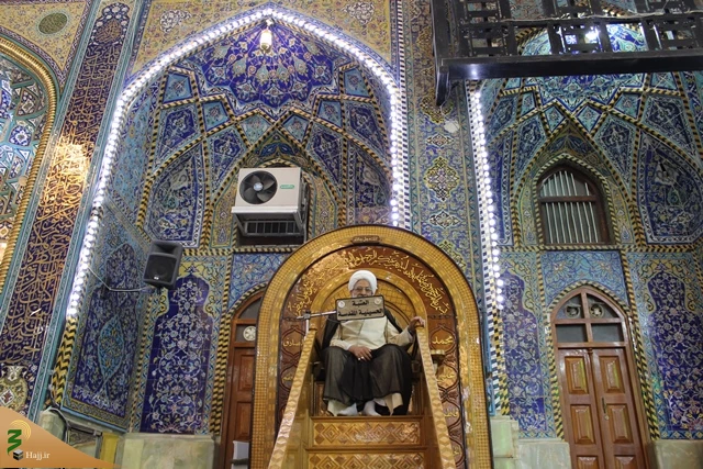 روتیتر: خطیب بعثۀ مقام معظم رهبری در کربلا بیان کردتیتر: اهمیت اتحاد بین مسلمانان در قرآن
 4