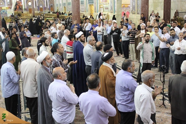روتیتر: خطیب بعثۀ مقام معظم رهبری در کربلا بیان کردتیتر: اهمیت اتحاد بین مسلمانان در قرآن
 8