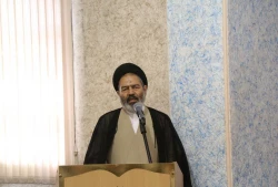 حجت الاسلام والمسلمین نواب:

ارتباط خود را با بدنه حوزه و مراجع حفظ می کنم 4