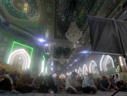 روتیتر: خطیب بعثۀ مقام معظم رهبری در کربلا بیان کرد:

تیتر: نقش ایمان به مبدأ و معاد در شخصیت انسان 5