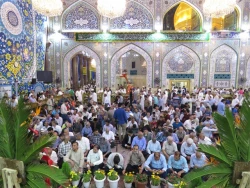 روتیتر: به همت بعثۀ مقام معظم رهبری برگزار شدتیتر: جشن میلاد امام مجتبی (ع)، در حرم سیدالشهدا (ع) 12