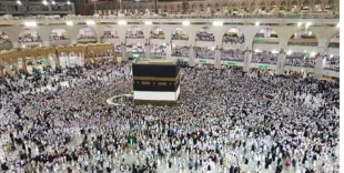 بارش رحمت الهی در مسجدالحرام هم‌زمان با میلاد کریم اهل بیت(ع) 2