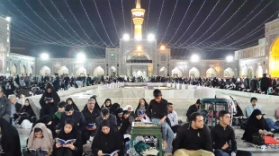 ندای خلصنا من النار در حرم مطهر رضوی پیچید +عکس 16