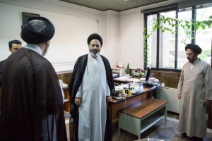 بازدید نماینده ولی فقیه در امور حج وزیارت از واحدهای معاونت فرهنگی