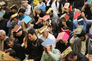 روتیر: با حضور جمع کثیری از زائران ایرانی برگزار شدتیتر: احیای شب بیست‌ویکم در سرداب و خیمه‌گاه سیدالشهدا (ع)
 11
