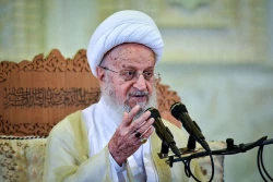 آیت الله مکارم شیرازی: زیارت خانه خدا محور وحدت جامعه اسلامی است  2