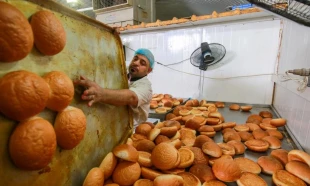 پخت و توزیع افطاری در آشپزخانه مهانسرای آستان علوی 16