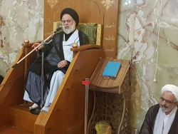 خطیب بعثه رهبری در نجف :
امام حسین (ع) در پیشگاه خداوند مقام عظیمی دارد.
 2