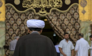 مناجات در جوار بارگاه مطهر علوی در شبهای نورانی ماه مبارک رمضان + تصاویر 5