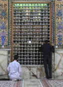 مناجات در جوار بارگاه مطهر علوی در شبهای نورانی ماه مبارک رمضان + تصاویر 9