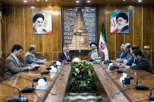 در دیدار سفیر عراق با حجت الاسلام والمسلمین نواب مطرح شد:

آمادگی حوزه حج و زیارت برای ارتقای سطح همکاری ها با عراق 