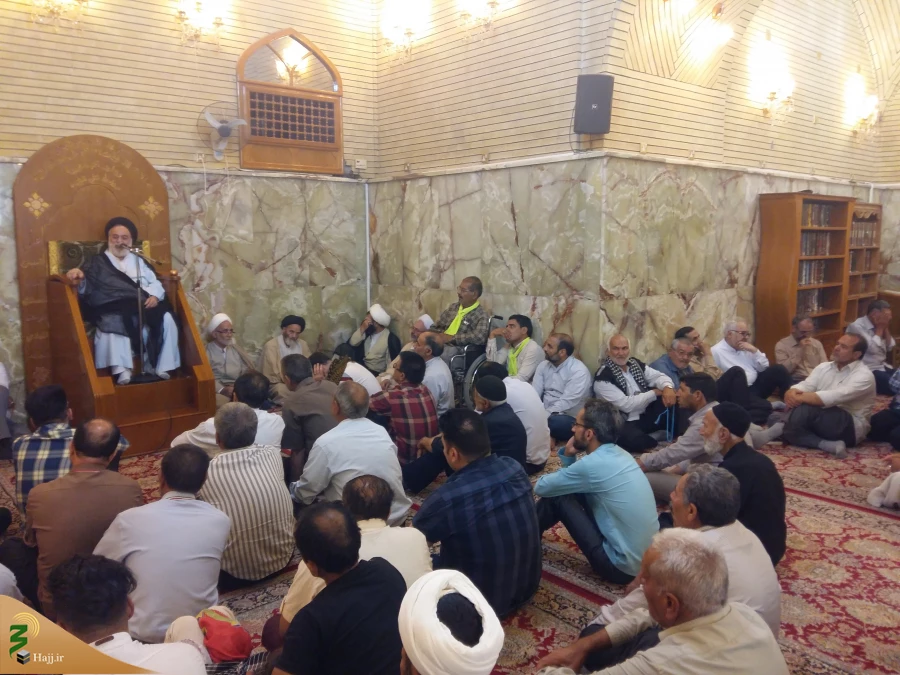 خطیب بعثه رهبری در نجف:
نیکی به پدر و مادر از محبوب ترین اعمال نزد خداوند متعال است . 3