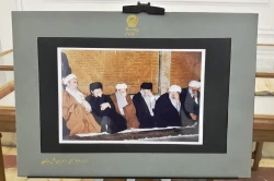 نمایشگاه کتاب، تمبرو تصاویرامام‌خمینی (ره) در کتابخانۀ مرکزی آستان قدس رضوی + عکس 5