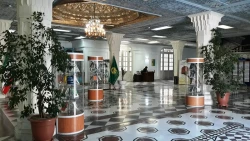 نمایشگاه کتاب، تمبرو تصاویرامام‌خمینی (ره) در کتابخانۀ مرکزی آستان قدس رضوی + عکس 12