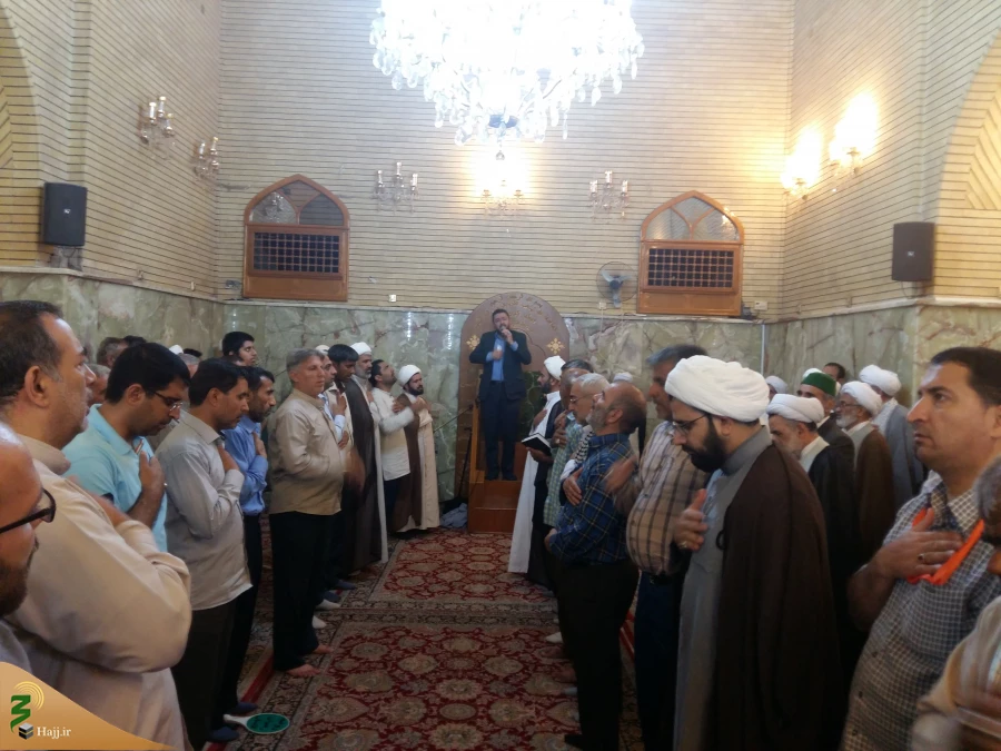 خطیب بعثه رهبری در نجف:
انسان های منصف؛ شیفته شخصیت والای امیرالمومنین (ع) هستند.
 2