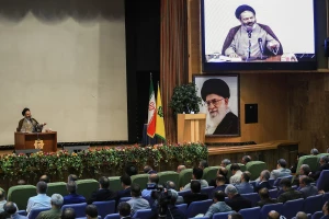 سرپرست حجاج ایرانی: 

خدمت رسانی به حجاج، خدمت رسانی به دین خداست 