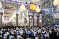 روتیر: خطیب بعثۀ رهبری در کربلا:تیتر: تقوا انسان را در شمار اولیاءالله قرار می‌دهد
 3