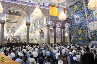 روتیر: خطیب بعثۀ رهبری در کربلا:تیتر: تقوا انسان را در شمار اولیاءالله قرار می‌دهد
 3