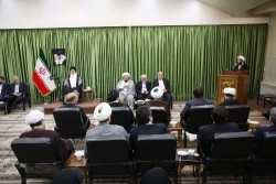 نماینده ولی فقیه در خراسان رضوی در دیدار با شورای هماهنگی و برنامه ریزی جشن های دهه کرامت: 


برنامه های دهه کرامت را با محوریت امام رضا (ع) برگزارکنید  5