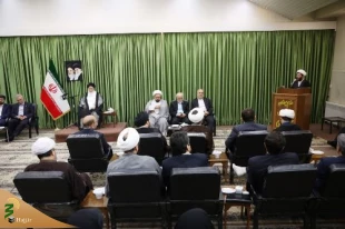 نماینده ولی فقیه در خراسان رضوی در دیدار با شورای هماهنگی و برنامه ریزی جشن های دهه کرامت: 


برنامه های دهه کرامت را با محوریت امام رضا (ع) برگزارکنید  5