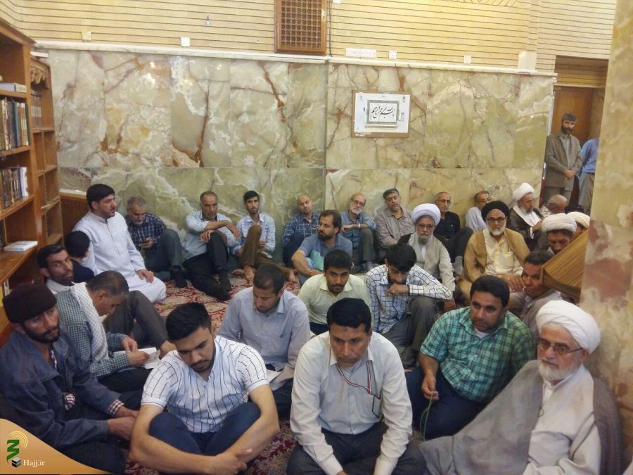 خطیب بعثه رهبری در نجف:
حضور در حرم علوی یک نفحه رحمانی و نسیمی الهی است.
 5