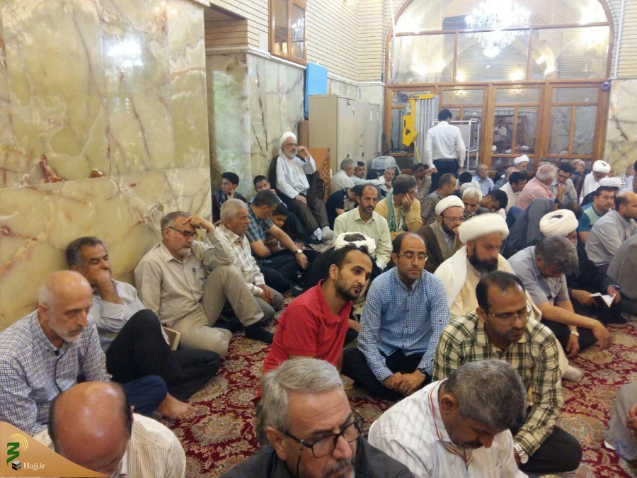 خطیب بعثه رهبری در نجف:
آیات قرآن کریم بر حفظ حجاب و عفاف تاکید دارند.
 4