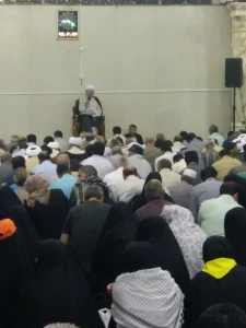 مراسم دعای کمیل در صحن حضرت فاطمه (س) برگزار شد