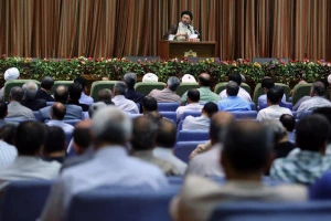 معاون فرهنگی بعثه رهبری:

یاری رسانی به حجاج، بیش از دیگران موجب تقرب الی الله می شود